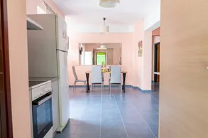 Maison de vacances avec terrasse, jardin et barbecue | Vue montagne | Parfaite pour le travail à distance - Image 4