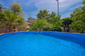 Children-friendly chalet with private pool, garden & terrace - Image 3