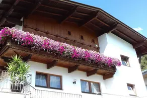 Holiday home with terrace & barbeque - Image 2