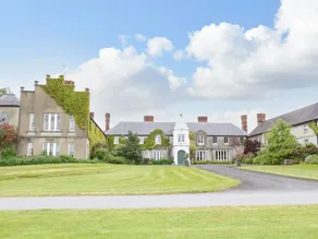 Fully equipped cottage with garden & BBQ - Image 3