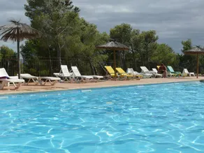 Tent with heated pool - Image 2