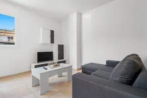 Fully equipped pleasant flat with terrace - Image 4