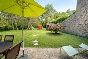 Bellissima casa adatta alle famiglie con barbecue, terrazza e giardino | Vista sul giardino - Image 2