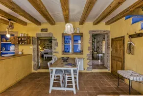 Charmante maison entièrement équipée avec internet haut débit et terrasse | Vue montagne - Image 5