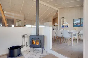 Children-friendly nice holiday home with hot tub, sauna & terrace | Sea view | Beach nearby | Dogs allowed - Image 3