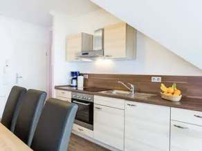 Apartment with BBQ & garden - Image 4
