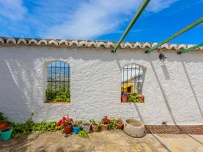 Nice house with garden, barbecue & private pool - Image 5