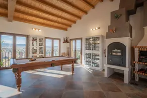 Holiday home with garden, sauna & jacuzzi - Image 5