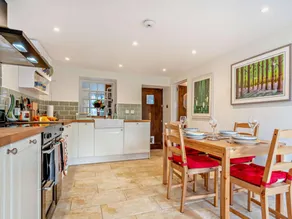 Fully equipped cottage with garden | Pets allowed - Image 5