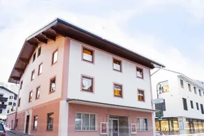 Children-friendly beautiful apartment with terrace | Mountain view | Ski nearby | Perfect for remote work | Pet-friendly - Image 2