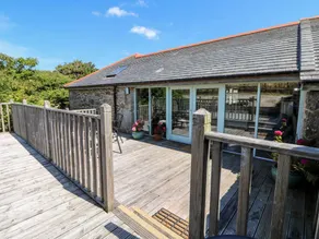 Cottage with garden & terrace - Image 2