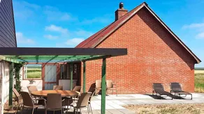 Holiday home with terrace & barbeque - Image 3