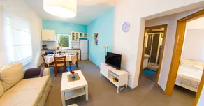 Flat with 2 rooms for 5 persons - Image 3