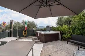 House with garden, terrace & jacuzzi | Mountain view | Perfect for remote work - Image 5