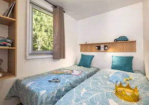 Charmante caravane adaptée aux familles avec piscine, sauna et terrasse - Image 5