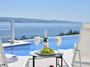Fully equipped house with garden, terrace & BBQ - Image 4