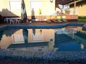 Casa vacacional con piscina privada, jardín y barbacoa - Image 4