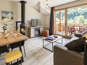 Family-friendly wonderful flat with heated pool | Mountain view | Ski nearby | Pet-friendly - Image 4