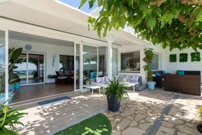 Family-friendly holiday home with terrace, fast internet & private pool | Garden view | Perfect for remote work - Image 4