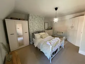 2 Guests - Pet Friendly Stone Cottage in Sleaford - Image 2