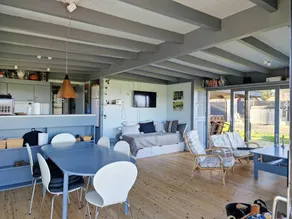 House with terrace, hot tub & garden | Water view - Image 4