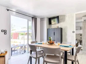 Wonderful apartment with terrace & heated pool | Pet-friendly - Image 4
