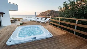 Villa con jacuzzi, jardín y barbacoa | Vistas al jardín - Image 2