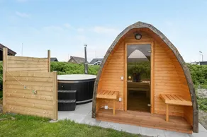 Fully equipped spacious holiday home with terrace, sauna & hot tub | Close to the beach | Pets allowed - Image 4