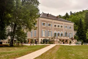Family-oriented nice castle with sauna, hot tub & BBQ - Image 2