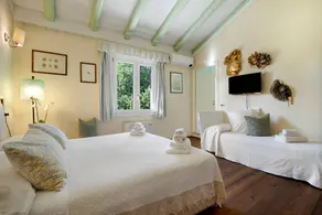 Family-oriented beautiful private room with garden | Garden view | Pet-friendly - Image 4