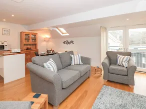 Fully equipped beautiful cottage with garden - Image 2