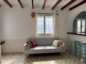 Beachfront house with stunning views - 4 guests - Image 5
