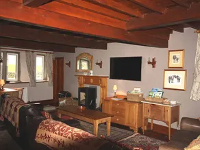 Family-oriented charming cottage with barbeque & garden | River view | Pets are welcome - Image 3