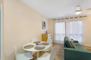Bellissimo appartamento adatto alle famiglie con piscina | Accanto alla spiaggia | Ideale per il telelavoro - Image 4