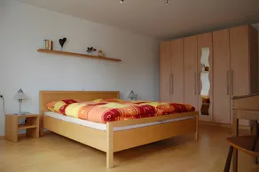 Children-friendly lovely flat with barbeque & garden | Garden view | Dogs allowed - Image 5