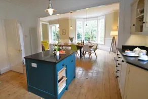 Child-friendly charming cottage with garden, BBQ & terrace | Sea view - Image 5