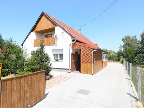 Charming holiday home with terrace & garden | Pets allowed - Image 3