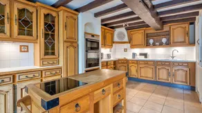 Holiday home with garden & terrace - Image 4