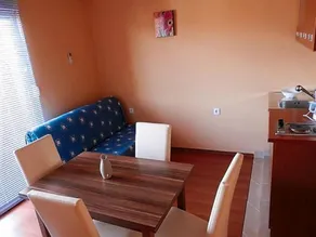 Flat with 1 room for 4 persons - Image 4