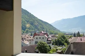 Appartamento con giardino, griglia e piscina | Vista sulla montagna | Perfetto per il lavoro da remoto - Image 5