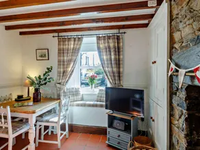 Cottage with garden & terrace | Pet-friendly - Image 4