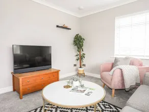 Beautiful cottage with garden | Beach view - Image 3