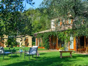Maison avec barbecue, piscine privée et jardin - Image 4