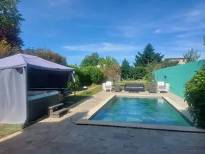 Villa avec piscine, jardin et jacuzzi | Vue jardin - Image 2