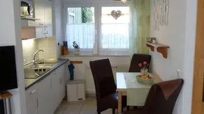 Family-oriented lovely apartment with terrace - Image 3