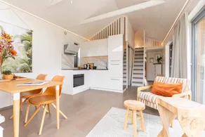 This beautiful bungalow has all the space you need for a wonderful vacation. With a 500m² garden and modern furnishings, your vacation can begin! - Image 4