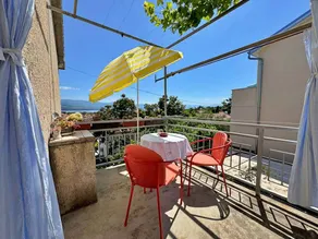 Studio with balcony and air conditioning - Image 3
