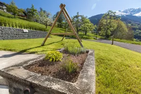 Holiday home with sauna, garden & BBQ | Mountain view - Image 4