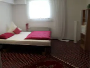 Apartment with terrace - Image 4