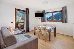 Fully equipped apartment with garden | Mountain view | Suitable for remote work | Pets allowed - Image 2